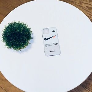 'OW' X NIKE IPHONE 11 PHONE CASE